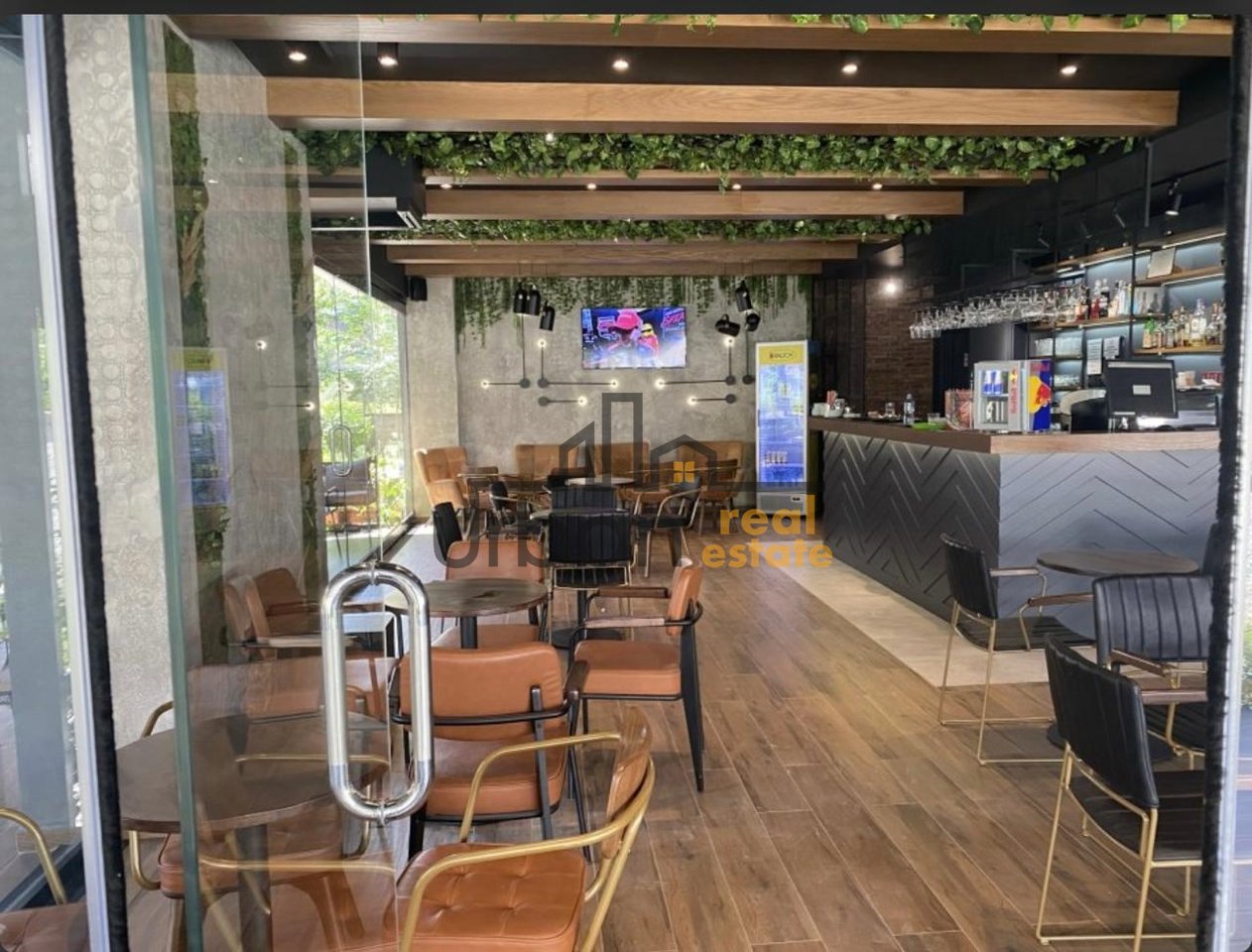 For rent, Fresh Local, Tirana - 650€ | 210 m²