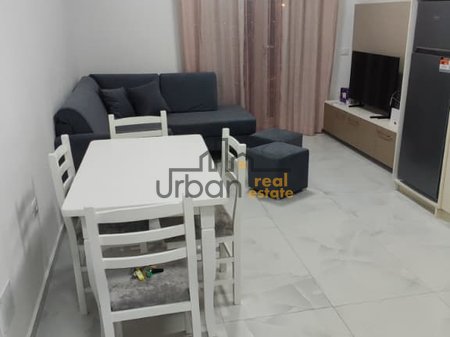 In affitto, Appartamento 1+1, Fresku, Tirana - 400€ | 61 m²