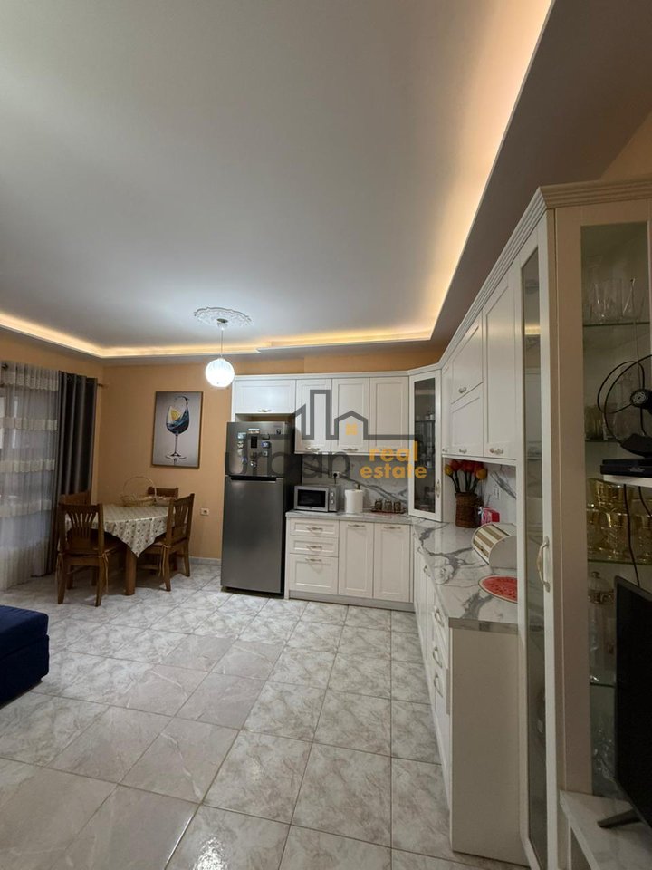 In vendita, Appartamento 2+1, Mutuo, Tirana - €165.000 | 89 m²