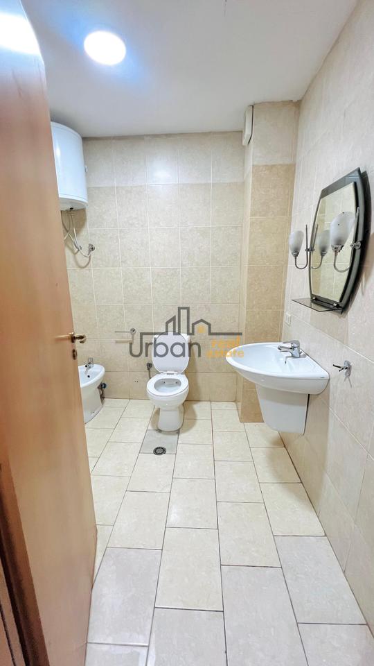 In affitto, appartamento 1+1, 9 piani, Tirana - €600 | 60 m²