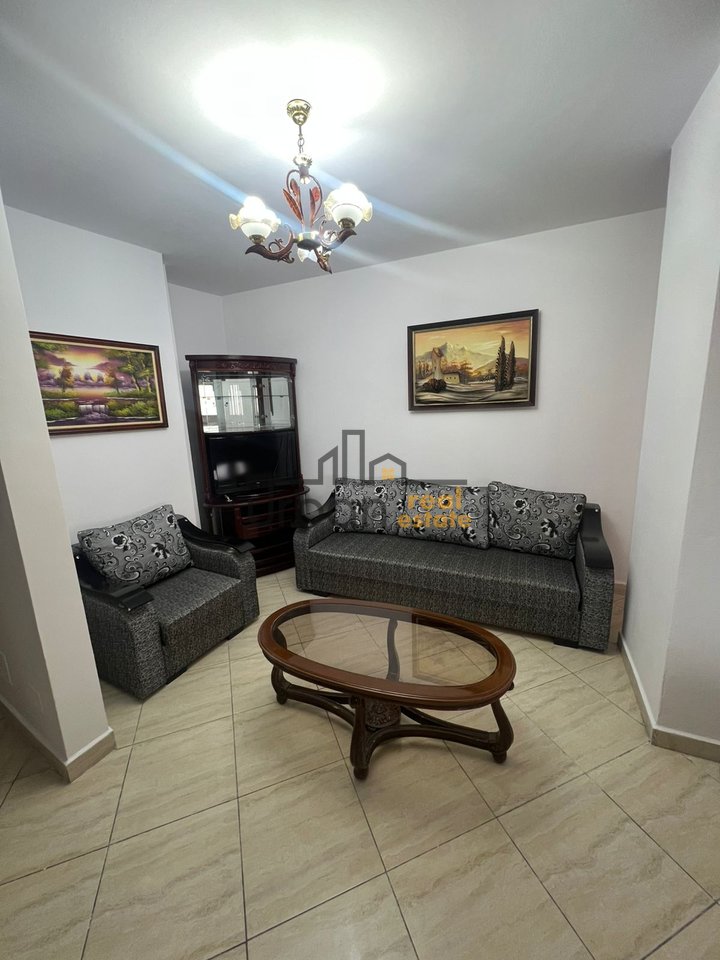 Affitto, Appartamento 2+1, Ali Demi, Tirana - 650€ | 100 m²