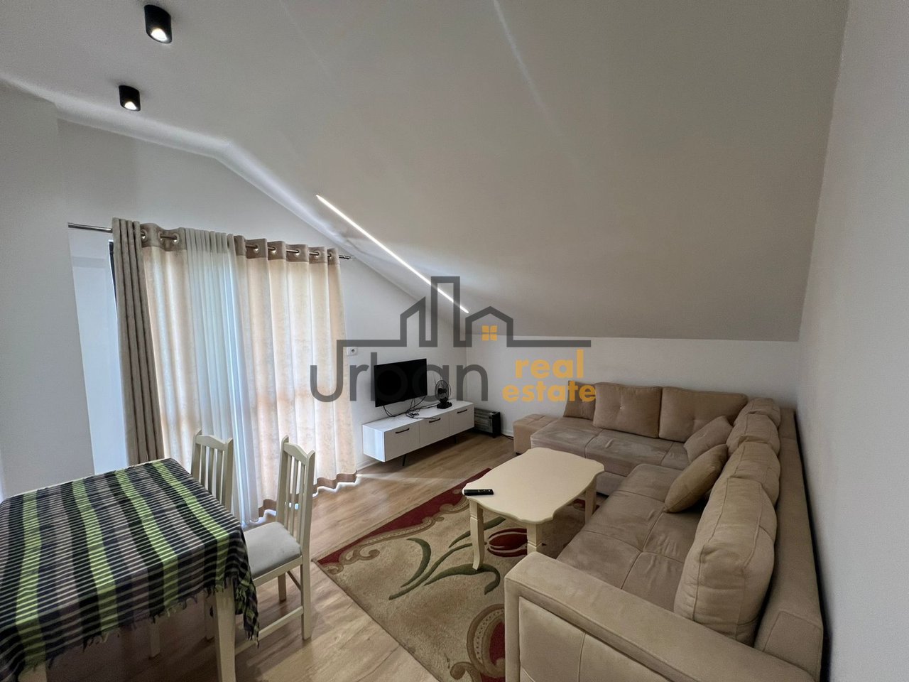 Qera, Apartament 1+1,  Fresku, Tiranë - 350€ | 50 m²