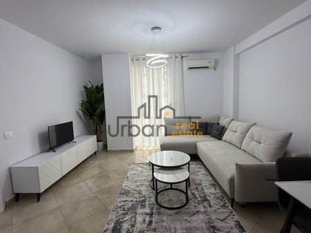 Qera, Apartament 2+1, Rruga Barrikadave, Tirana - 850€ | 85 m²