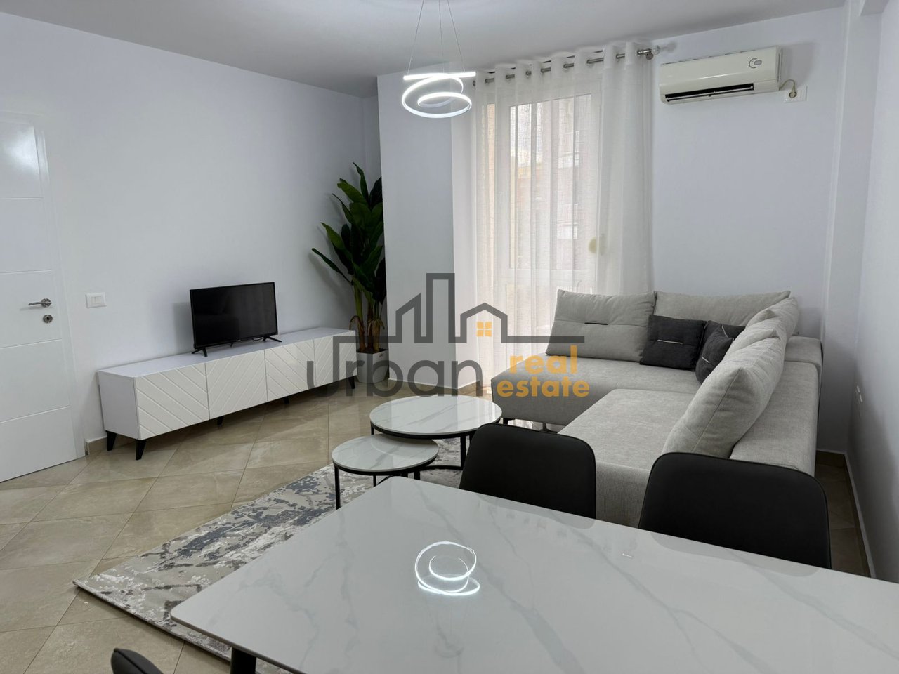 Qera, Apartament 2+1, Rruga Barrikadave, Tirana - 850€ | 85 m²