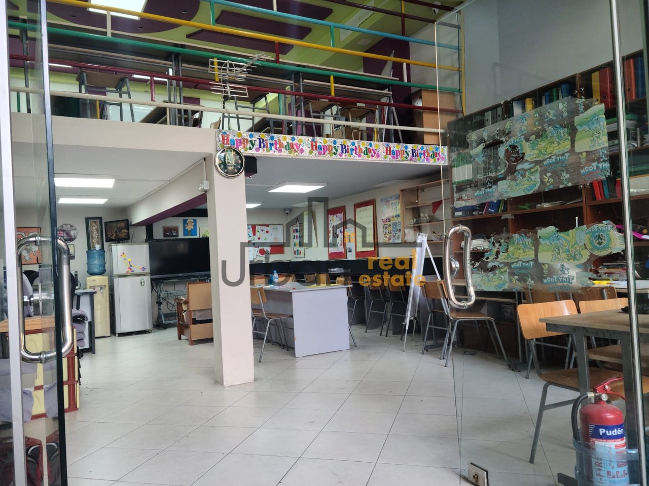 Qera, Ambient Biznesi, Ish Tregu Elektrik, Tiranë - 600€ | 80 m²