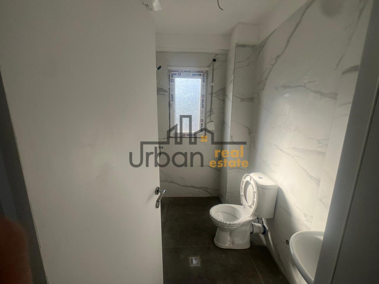 For Rent, Business Premises + Parking Space, Selitë, Tirana - 800€ | 150 m²