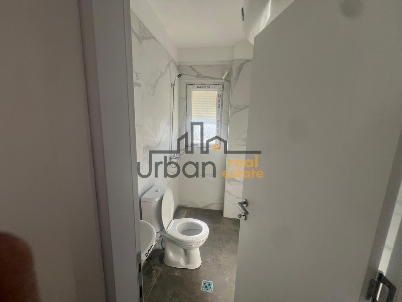 For Rent, Business Premises + Parking Space, Selitë, Tirana - 800€ | 150 m²