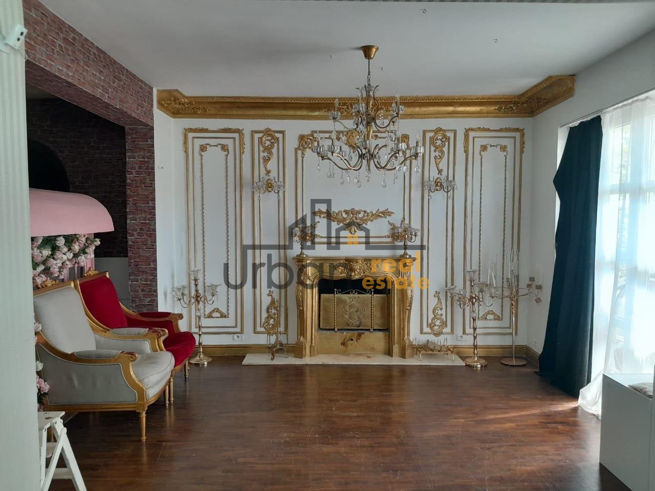 Qera, Vilë 3 Katëshe, Pranë Shkollës së Bashkuar, Tiranë - 1500€ |947 m²