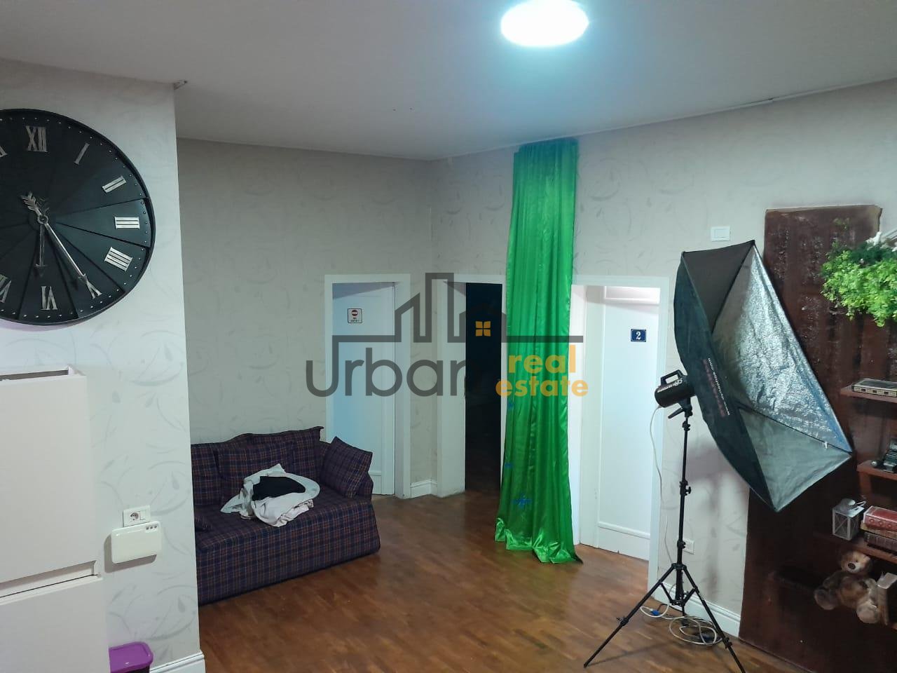 Qera, Vilë 3 Katëshe, Pranë Shkollës së Bashkuar, Tiranë - 1500€ |947 m²
