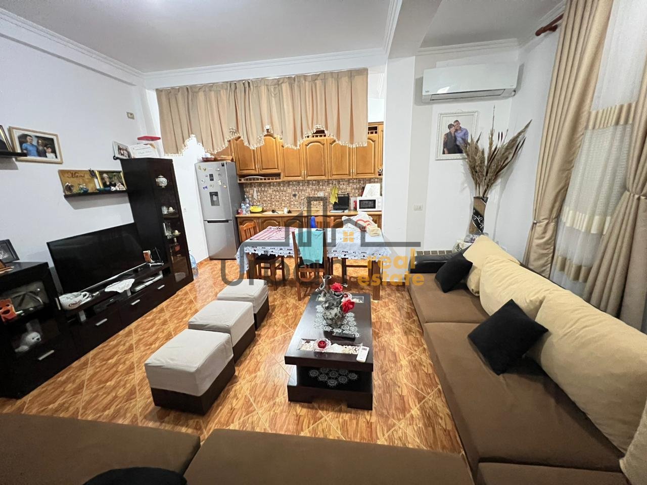 Villa in vendita, 2 piani ad Ali Demi, Tirana - 300000€ |