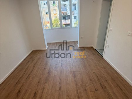 Shitet Garsoniere te Myslym Shyri, Tiranë - 95,000€ | 30 m²