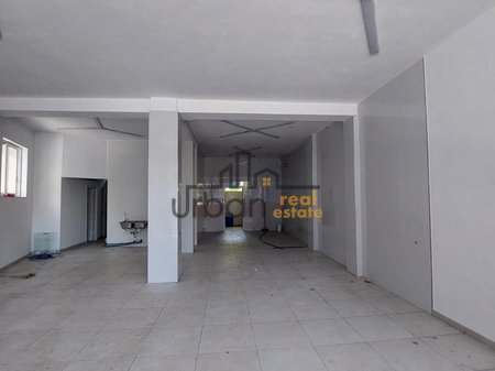 Affitto, Negozio, Via Dibra, Tirana - 800€ | 105 m2