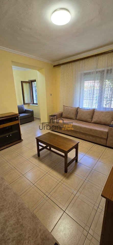 Shitet Apartament 2+1+2  te Rruga Fortuzi, Tiranë - 195,000€ | 98 m²