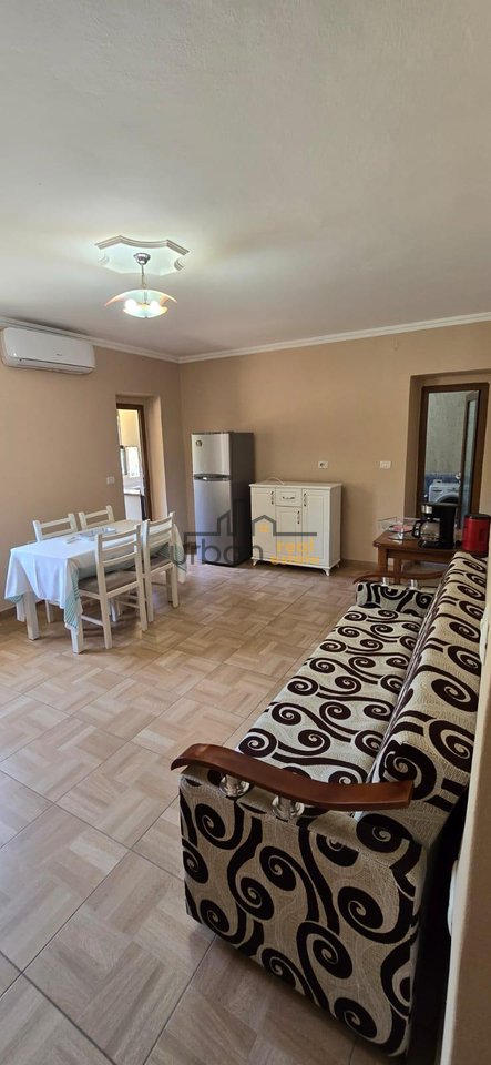 Shitet Apartament 2+1+2  te Rruga Fortuzi, Tiranë - 195,000€ | 98 m²