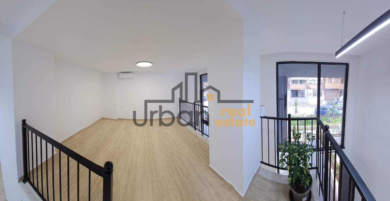 In Affitto, Ufficio Duplex, Nuovo Bazaar, Tirana - €1000 | 130 m²