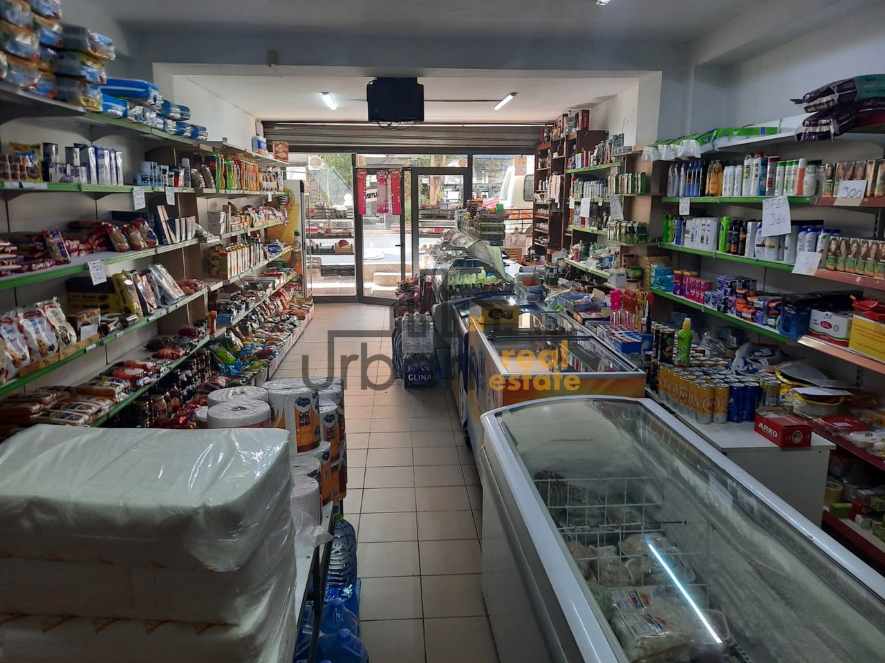 Affitto, Negozio, Porcellana (lato strada principale), Tirana - 600€ | 80 m2