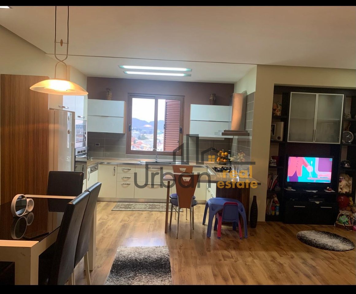 In vendita, Appartamento 2+1, Ali Demi, Tirana - €180.000 | 110 m²