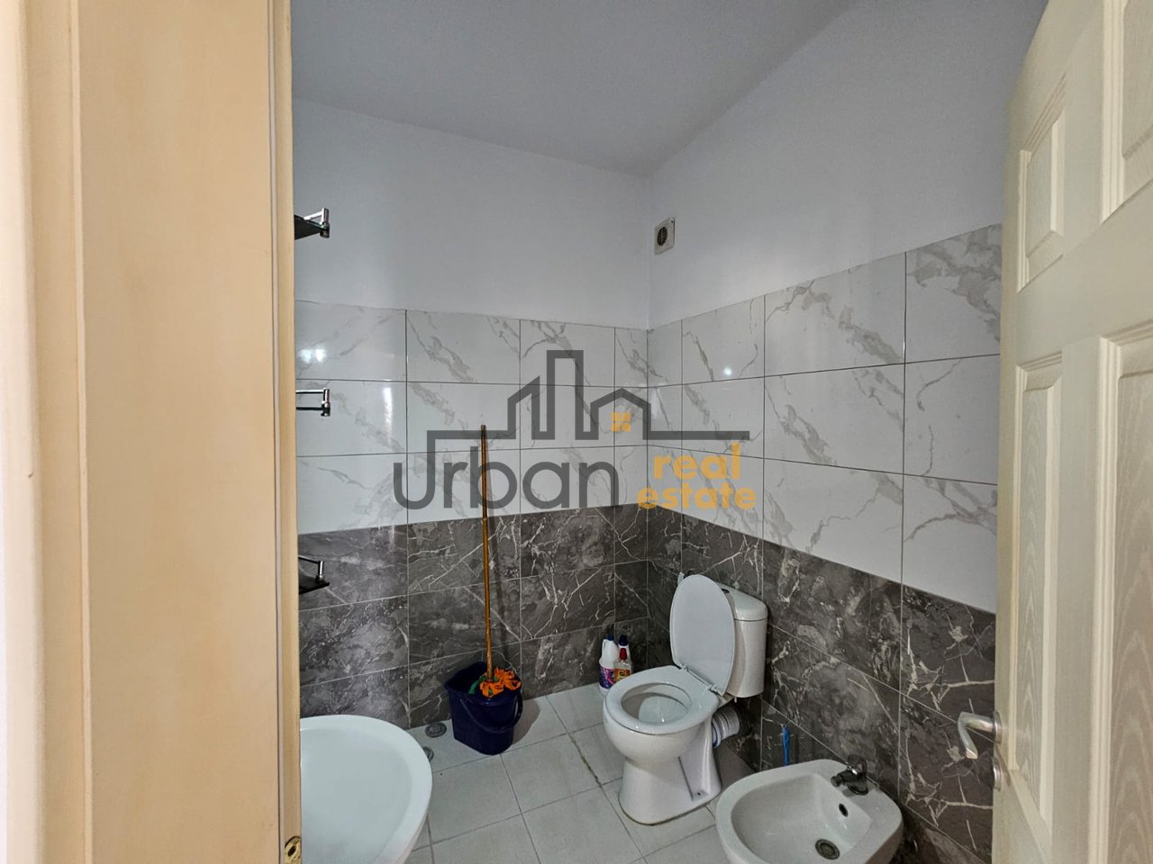 In affitto, Appartamento 2+1+2, Astir, Tirana - 400€ | 110 m²