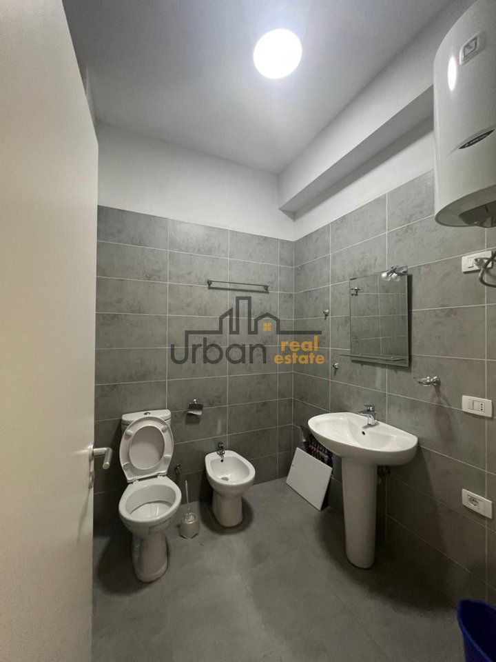 In vendita, Appartamento 2+1, Complesso Mangalem, Tirana - €135.000 | 81,5 m²