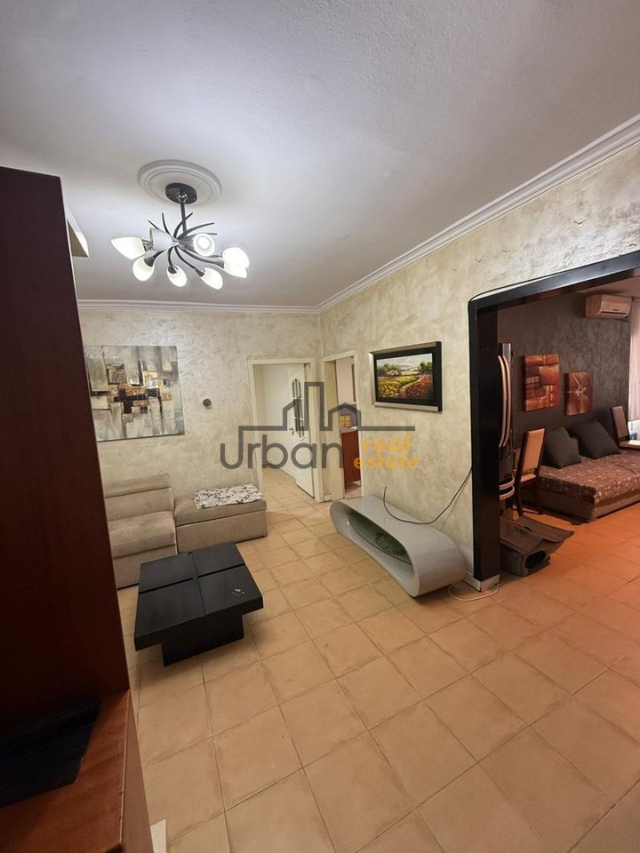 For rent, Apartment 2+1, Paris Commune, Tirana - 750€ | 100 m²