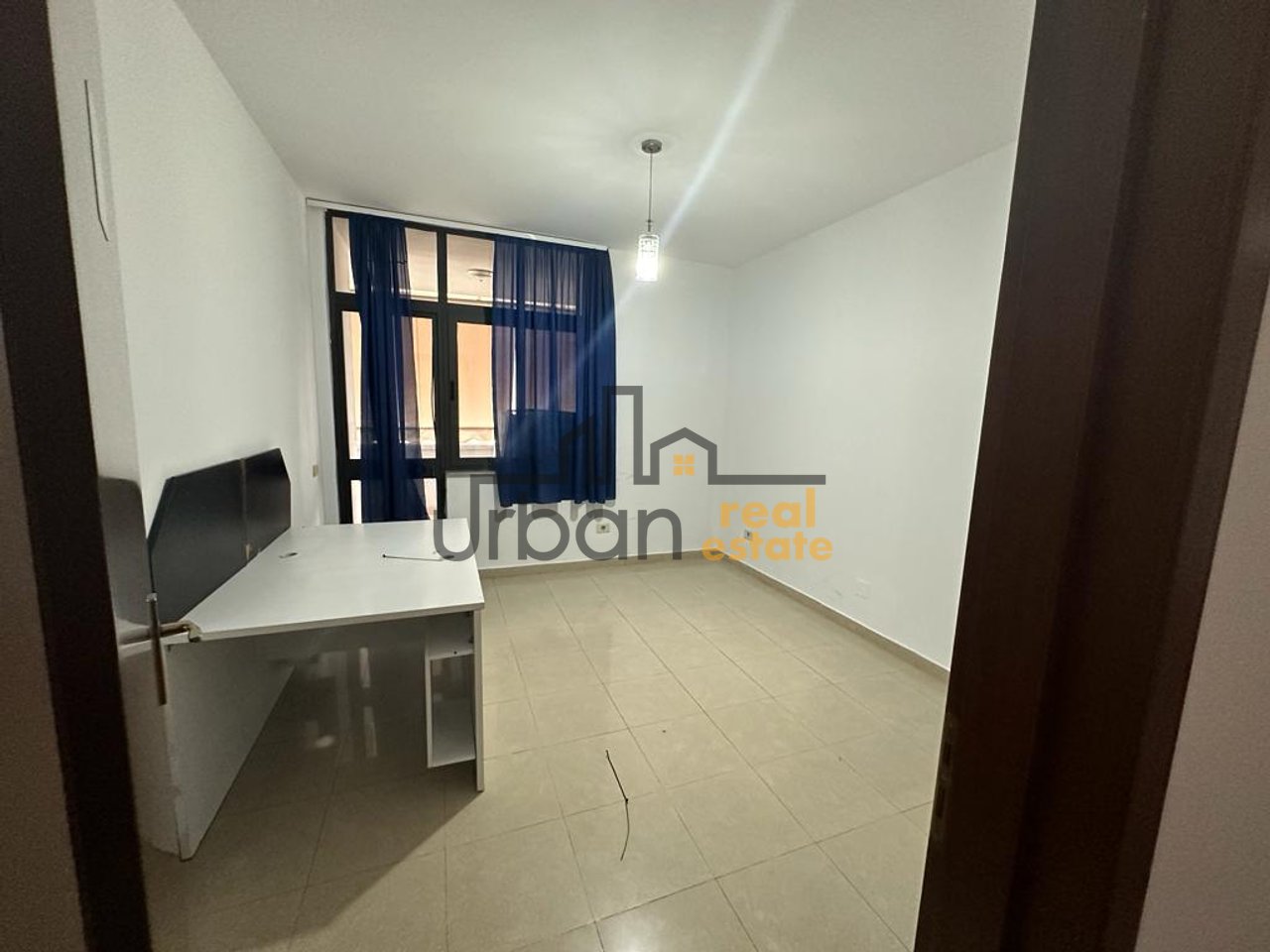 Qera, Ambient për Zyra, Stacioni i Trenit, Tiranë - 1000€ | 140 m²