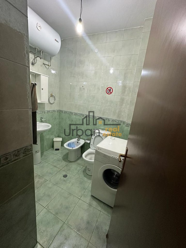 Qera, Ambient për Zyra, Stacioni i Trenit, Tiranë - 1000€ | 140 m²