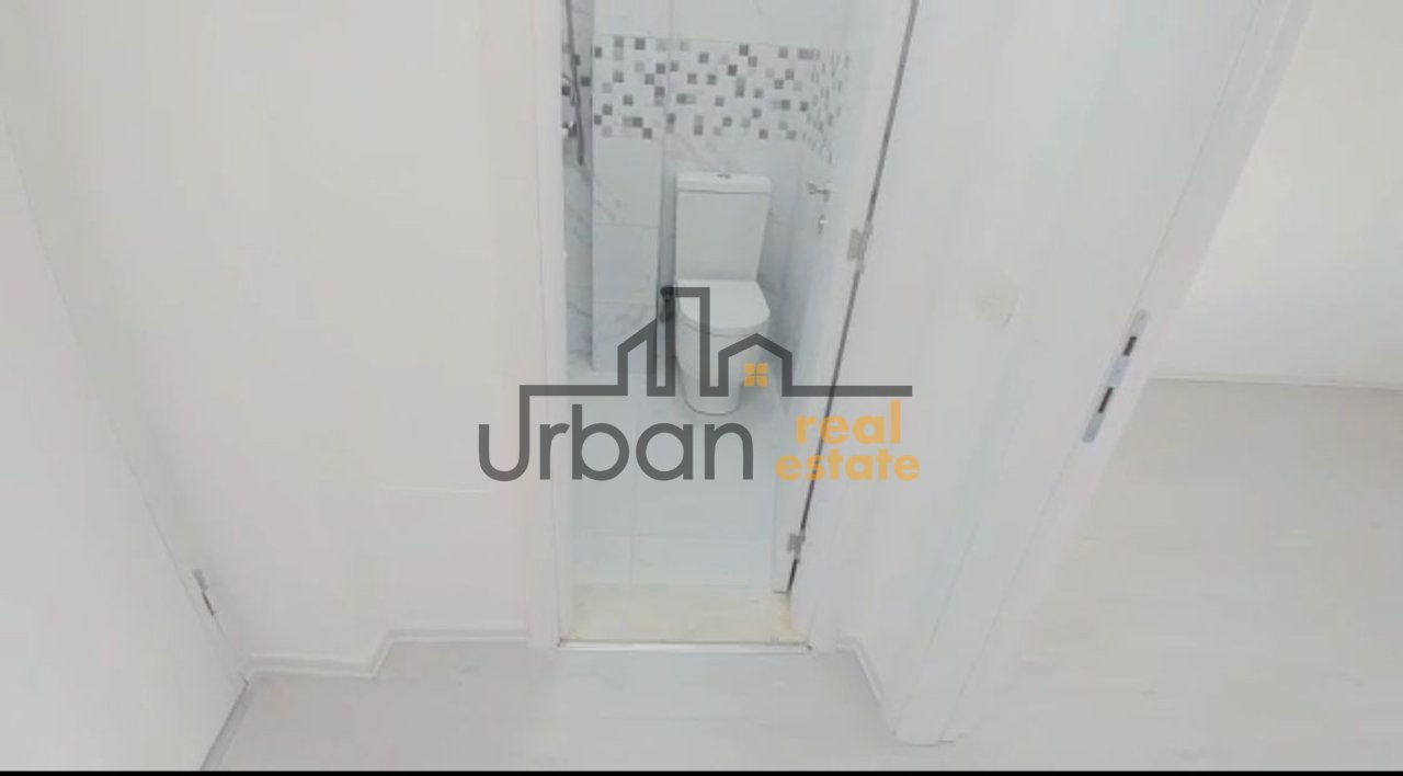 Locale Commerciale in Affitto Agimi Buildings, Tirana - 650€ | 60 m²
