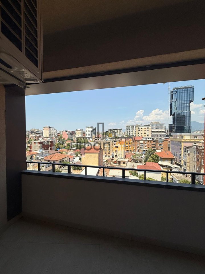 Qera, Ambient për zyra, Myslym Shyri, Tiranë - 900€ | 115 m²