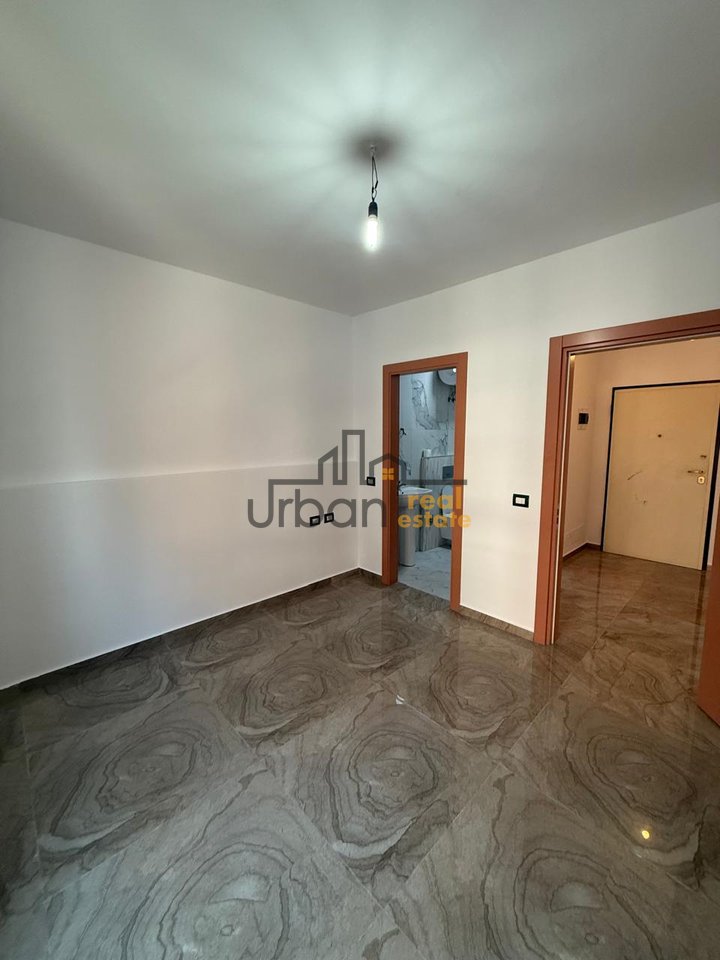 Qera, Ambient për zyra, Myslym Shyri, Tiranë - 900€ | 115 m²