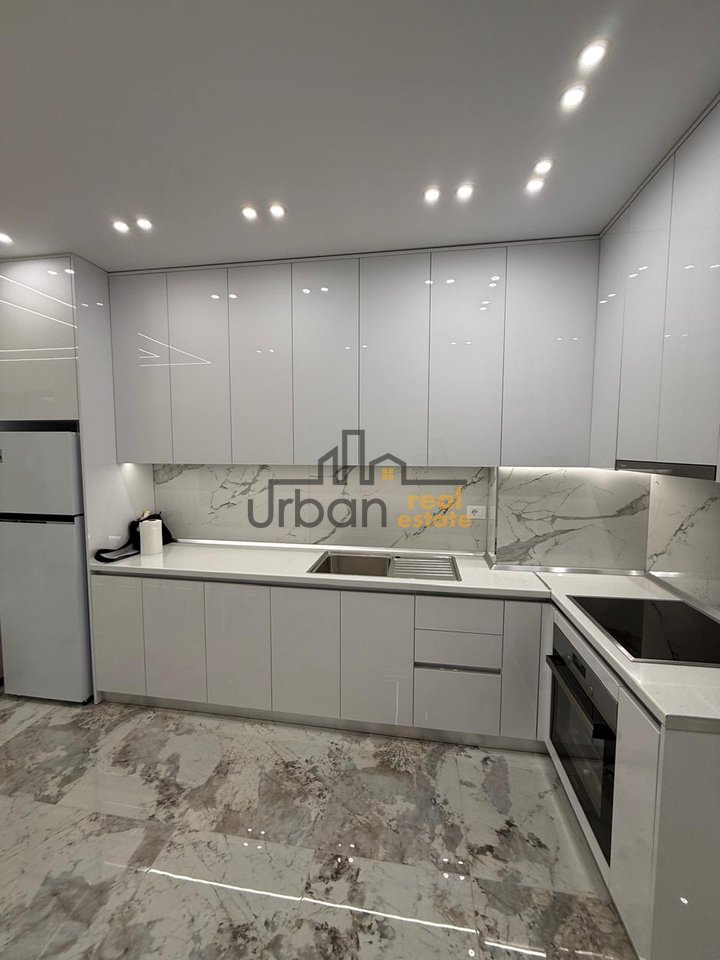 In affitto, Appartamento 1+1, Paskuqan, Tirana - 500€ | 75 m²