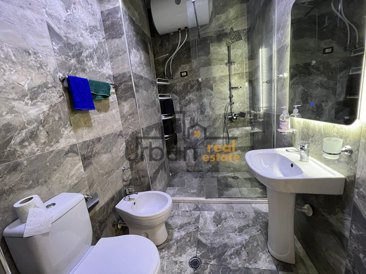 Qera, Apartament 2+1+2, Astir, Tiranë - 650€ | 120 m²