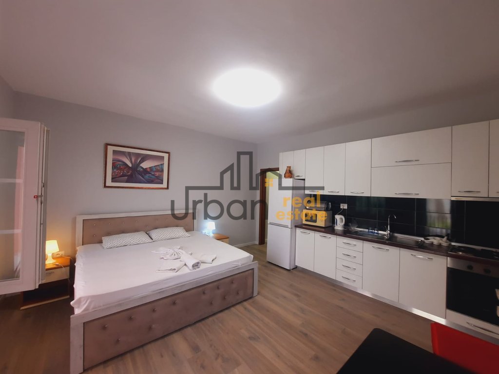 urbanrealestate.al