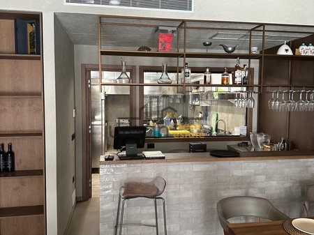In Vendita/In Affitto Bar-Ristorante a Kodra e Diellit, Tirana -| 110 m²