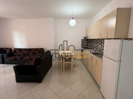 Shitet, Apartament 1+1, Pranë Amerikan 3, Tiranë - 109500€ | 84.2 m²