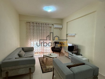 In affitto, Appartamento 1+1, Complesso Golden Park, Tirana - 450€ | 70 m²