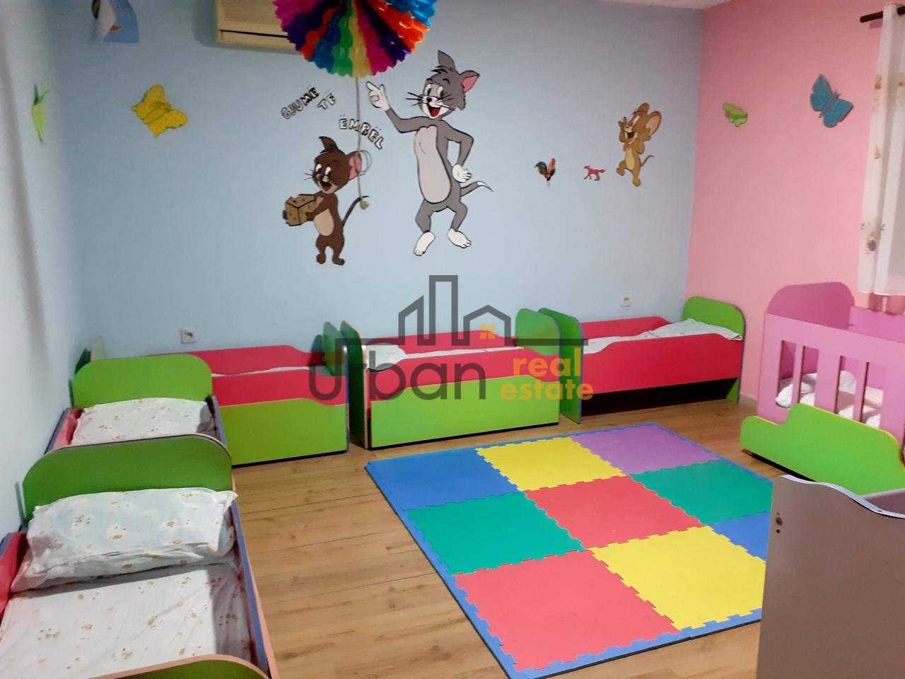 Qera, Ambient Biznesi, Yzberisht, Tiranë - 1000€ | 200 m²