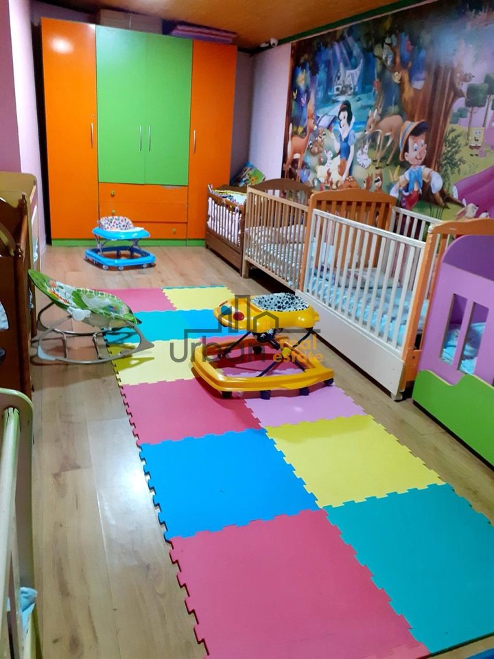 Qera, Ambient Biznesi, Yzberisht, Tiranë - 1000€ | 200 m²