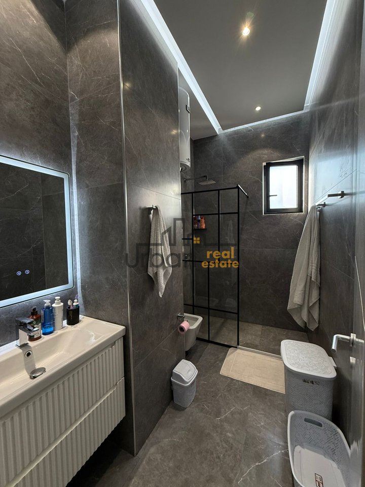 Apartment (PENTHOUSE) for Sale in Fresk, Tirana - 300,000€ | 250 m²