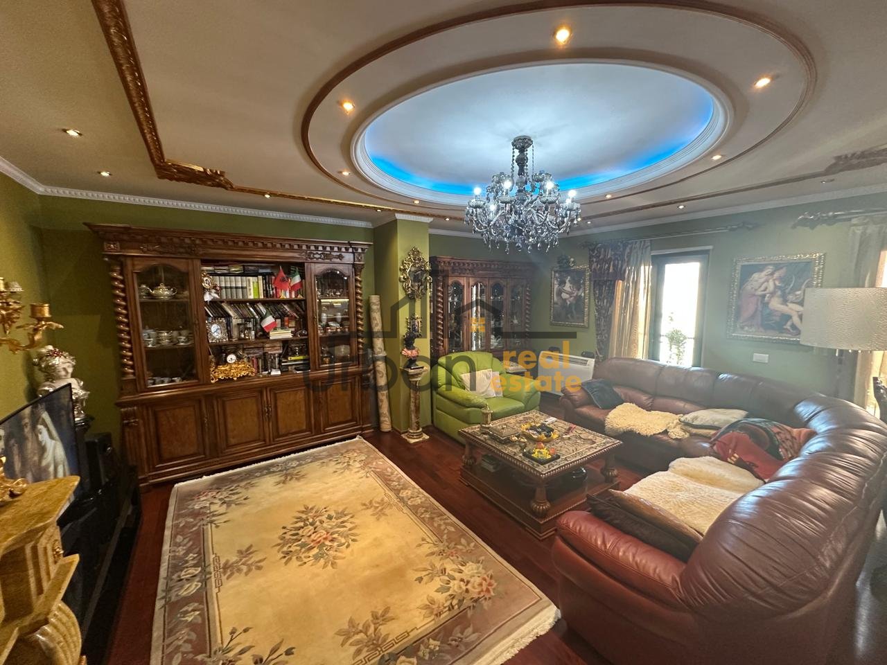 Affitto Appartamento 3+1+2 in Via Barrikadave, Tirana - 3000€ | 200 m²