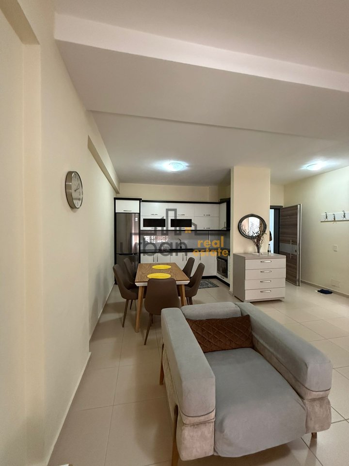 In affitto, Appartamento 1+1, Complesso Golden Park, Tirana - 450€ | 70 m²