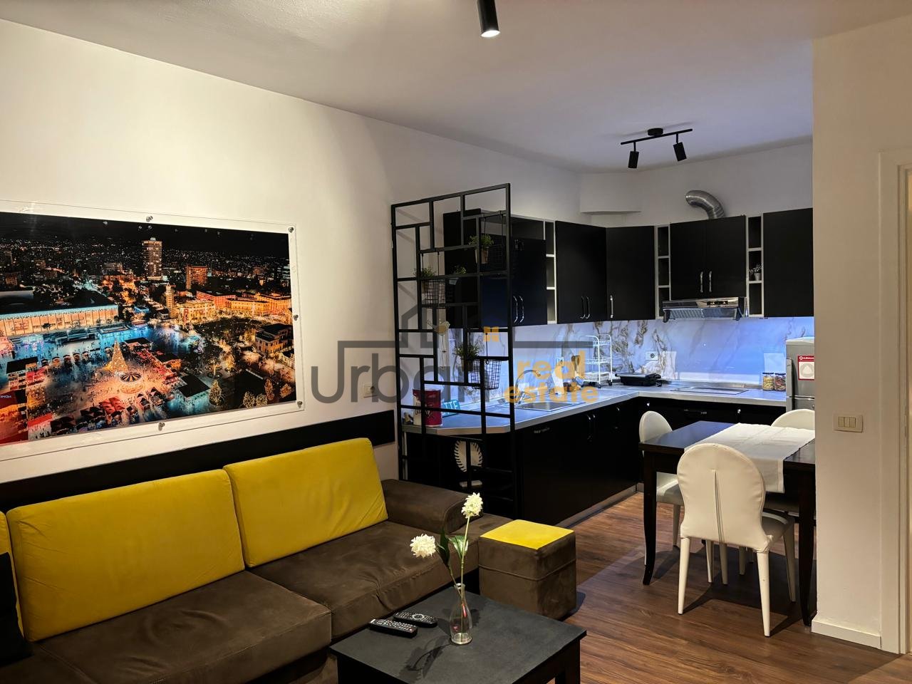 Shitet Apartament 1+1 te Xhamia e Tabakve Tiranë - 130000€ | 60 m²