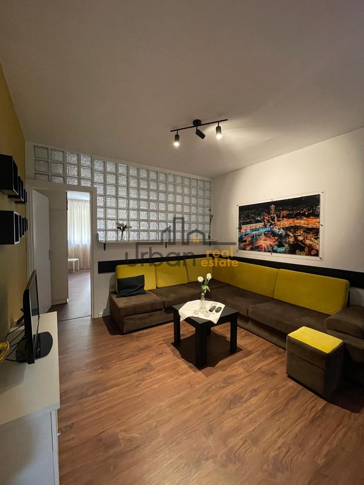 Shitet Apartament 1+1 te Xhamia e Tabakve Tiranë - 130000€ | 60 m²