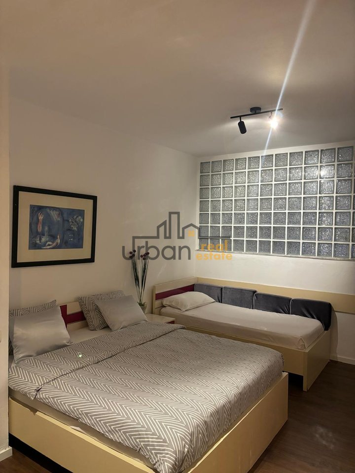 Shitet Apartament 1+1 te Xhamia e Tabakve Tiranë - 130000€ | 60 m²