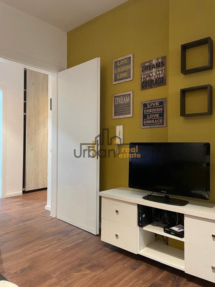 Shitet Apartament 1+1 te Xhamia e Tabakve Tiranë - 130000€ | 60 m²