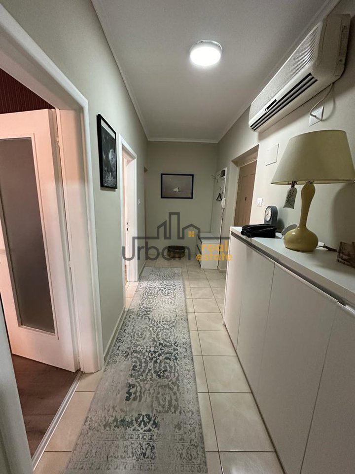 Qera Apartament 2+1+2 te Pazari i Ri, Tiranë - 750€ | 90 m²