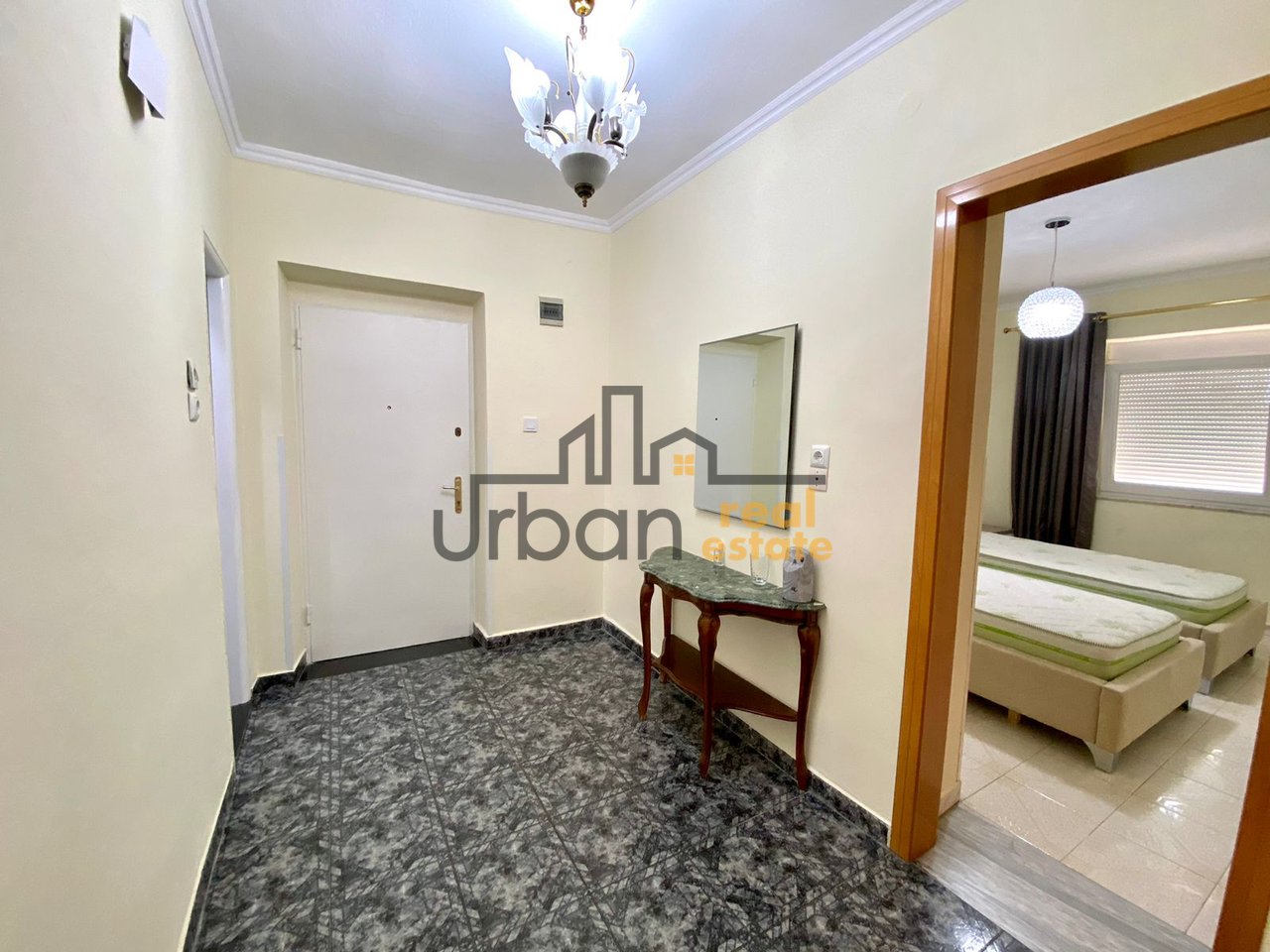 Qera Apartament 2+1+Post Parkimi te Rruga Fortuzi, Tiranë - 700€ | 80 m²