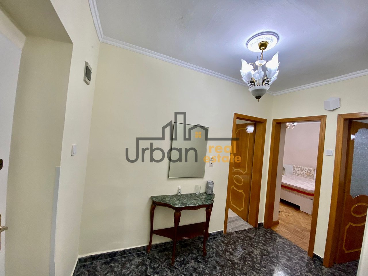 Qera Apartament 2+1+Post Parkimi te Rruga Fortuzi, Tiranë - 700€ | 80 m²