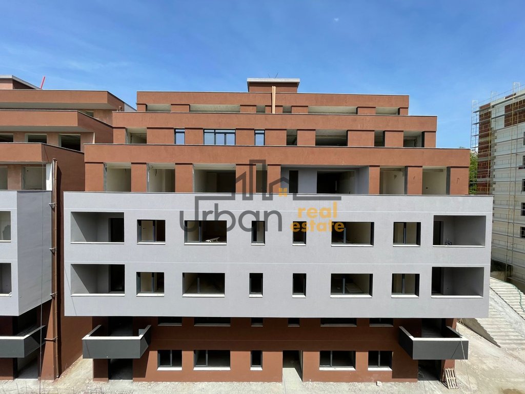 urbanrealestate.al