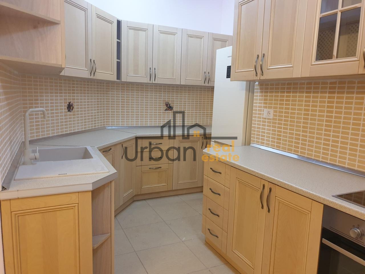For Rent, Apartment 3+1+3, Dry Lake, Tirana - 1000€ | 211 m²