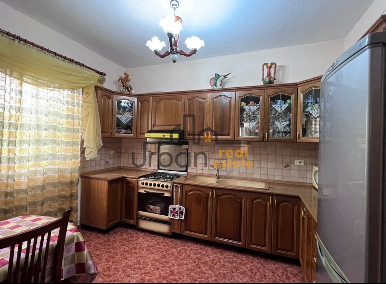 Affitto Casa Privata a Laprakë, Tirana - 450€ | 120m²